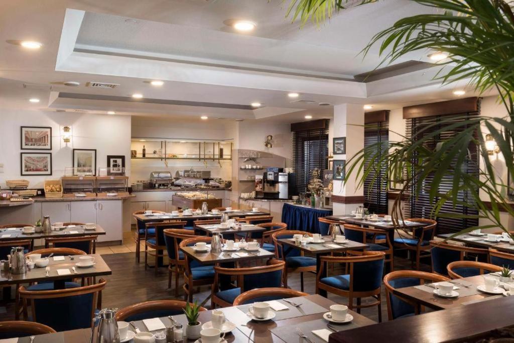 Breakfast restaurant